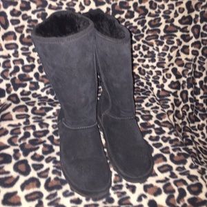 Bearpaw black boots