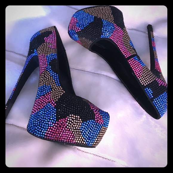 Steve madden size 7 pumps