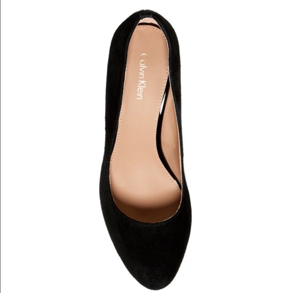 SOLD Calvin Klein Sz 10 Black Suede Platform Pumps - Picture 3 of 4