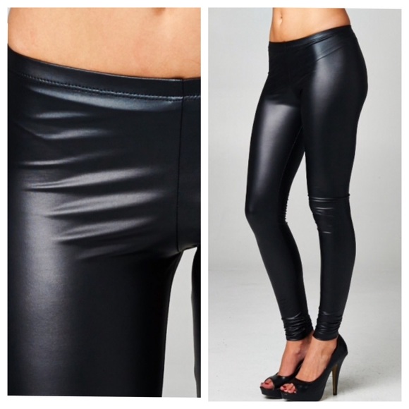 Final Price❗️Medium Faux Leather Legging - Picture 3 of 3