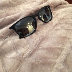 FLASH SALE!! Ray-ban