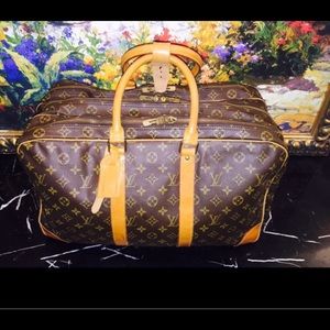Louis Vuitton Luggage. Serial# 872 VX