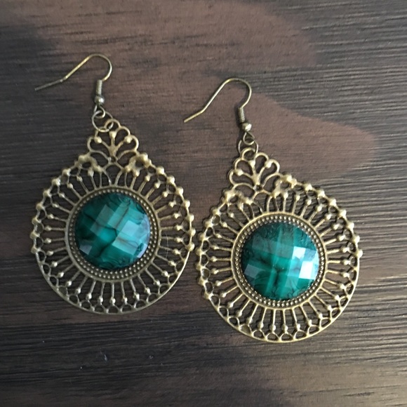 Two set Earrings - Picture 2 of 3