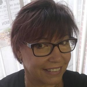 Meet your Posher, Brenda