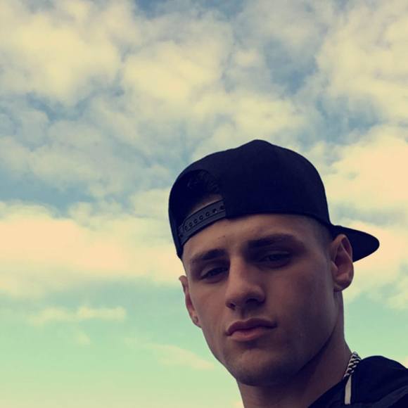 Meet your Posher, Antonio - Picture 1 of 1