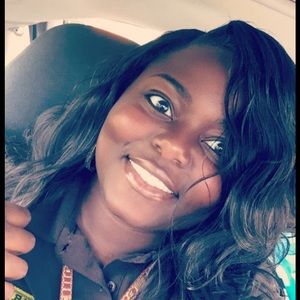 Meet your Posher, Kayla