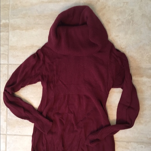 Maroon cowl neck maternity tunic