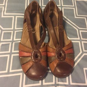 Earth origins closed toe sandal