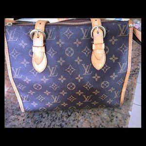 Authentic Vintage Louis Handbag!