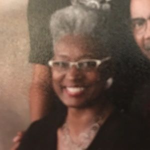 Meet your Posher, Lois