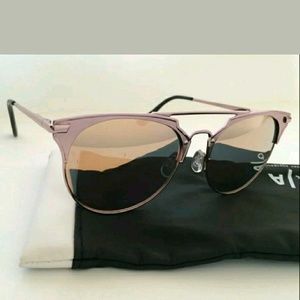 Authentic Quay X Chrisspy cateye sunglasses