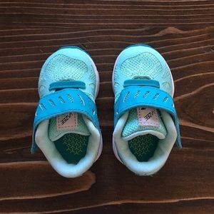 New Balance baby tennis shoes