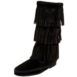 Minnetonka 3 layer fringe boot sz 8! Only worn 1x!