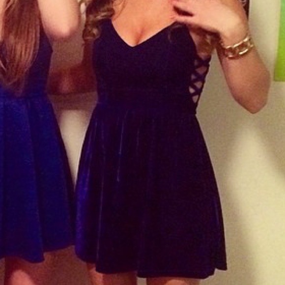 Tobi Velvet Dress with Criss cross sides