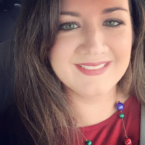 Meet your Posher, Heather - Picture 1 of 1