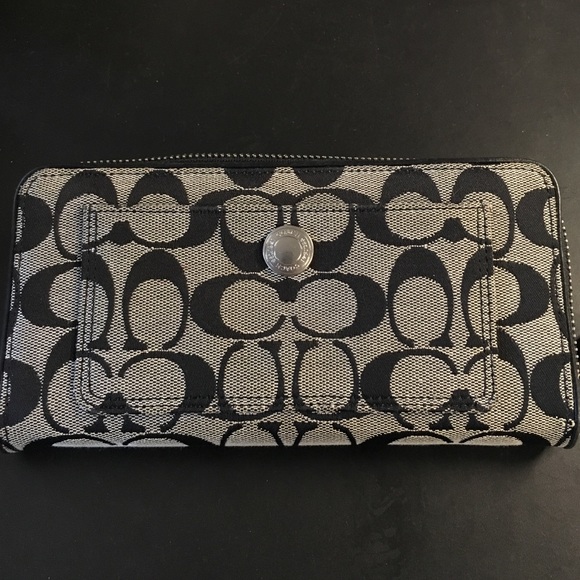 Coach wallet