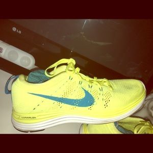 Nike flyknit lunar 1