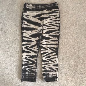 Nike Pro tye die dry fit cropped leggings. NWT