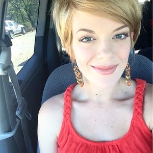 Meet your Posher, Felicia