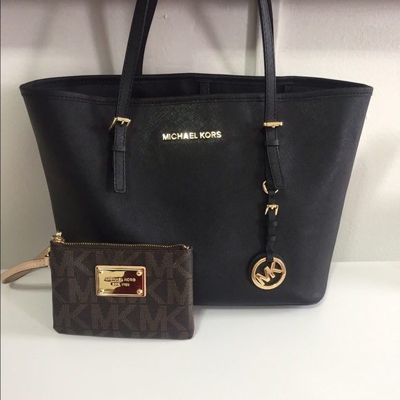 Used Michael kors bag and wallet!