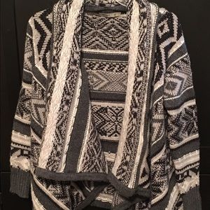 Old Navy gray and white printed shawl cardigan