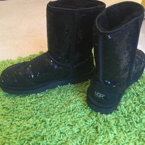 Black Sparkle Uggs Size 8! Worn only a few times!