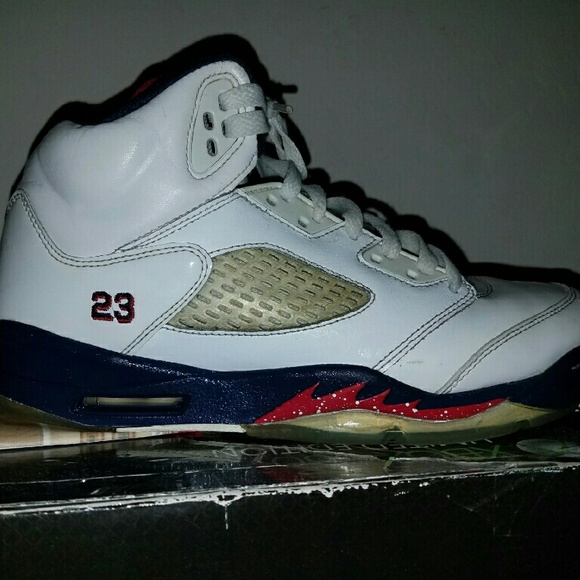 Air Jordan Retro 5 size 7Y