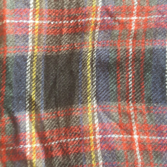 Oversized Plaid Scarf - Picture 3 of 3