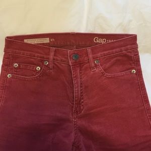 Salmon colored corduroy gap skinny