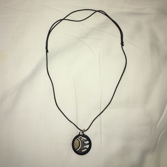 Ganzo Italia half sun pendant necklace