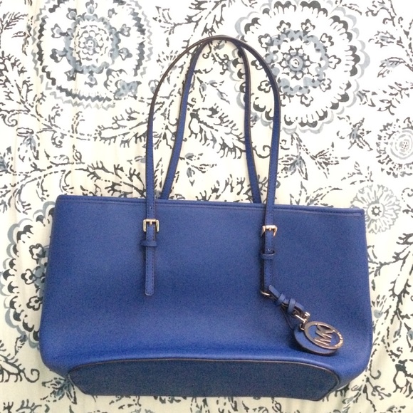 Hard leather Michael Kors Purse