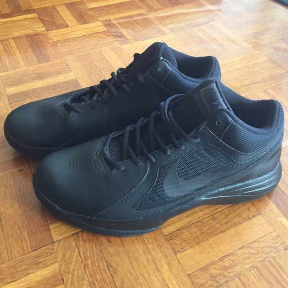 Men's Nike OverplayVIll Sneakers.