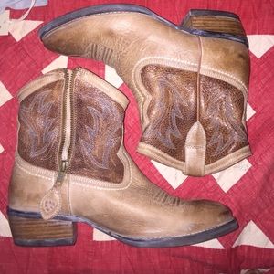 Ariat cowgirl boots