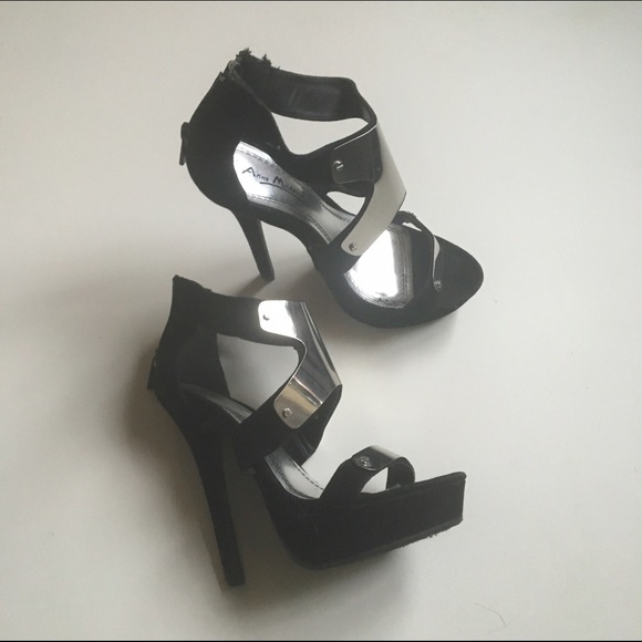 Sexy Metal Heels - Picture 1 of 4