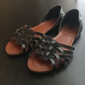 Mossimo Black Sandals Size 7