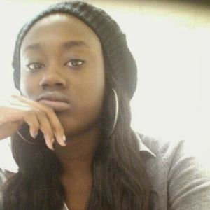 Meet your Posher, Perrishea