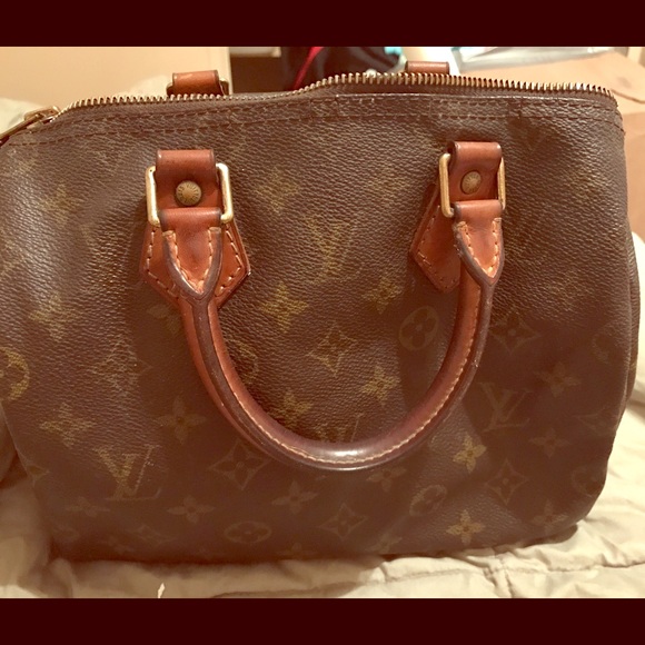 Authentic vintage Louie Vuitton speedy 25 handbag