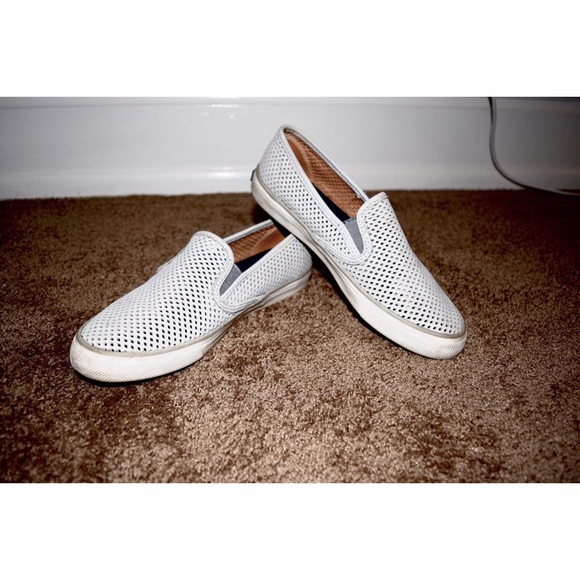 Sperry Top-Sider light grey slip on leather
