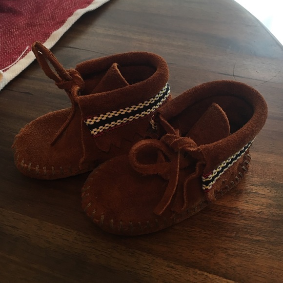 Infant Minnetonka baby booties