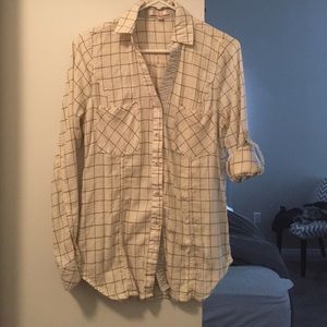Beautiful light weight off white plaid button up!