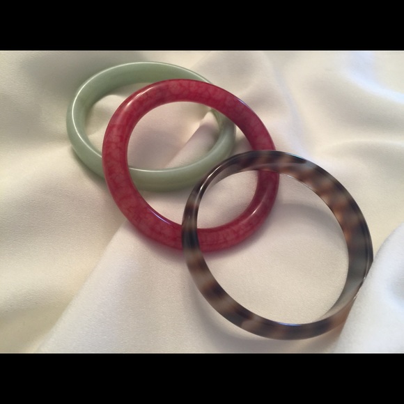 3 stone bracelets preowned but only worn once