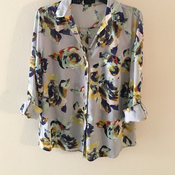 Limited floral blouse