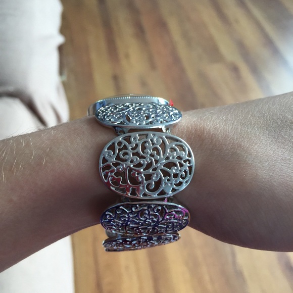 Watch - Picture 3 of 3