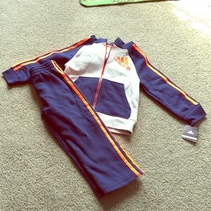 Adidas kids sweat suit size 4t