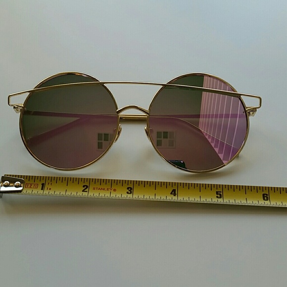 Purple Mirrored Oversized Round Sunglasses - Picture 4 of 4