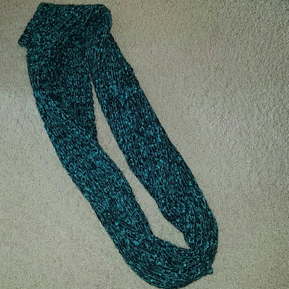 Infinity scarf