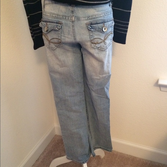 Straight leg jeans - Picture 2 of 4