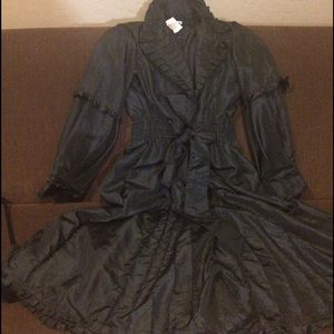 Wear as a dress or tie the back as a coat/duster