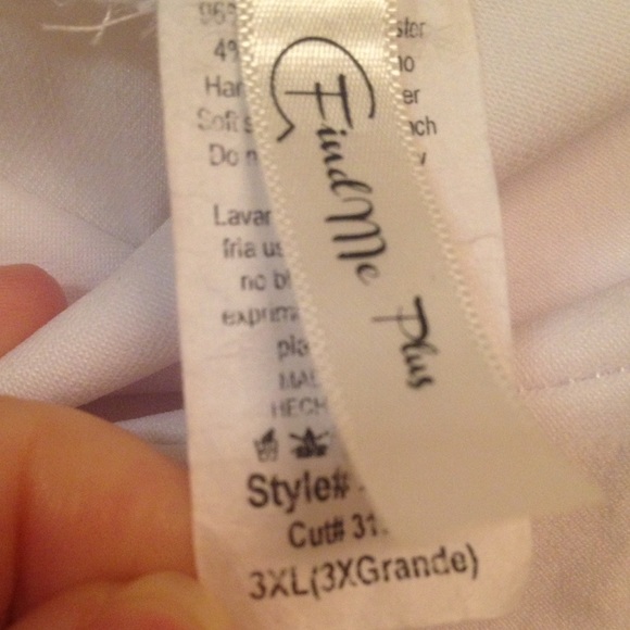 🔴Red Dot Special🔴⬜️White Capri Leggings⬜️ - Picture 2 of 4