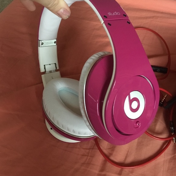 Original Studio beats by Dre. Worn once. - Picture 2 of 3